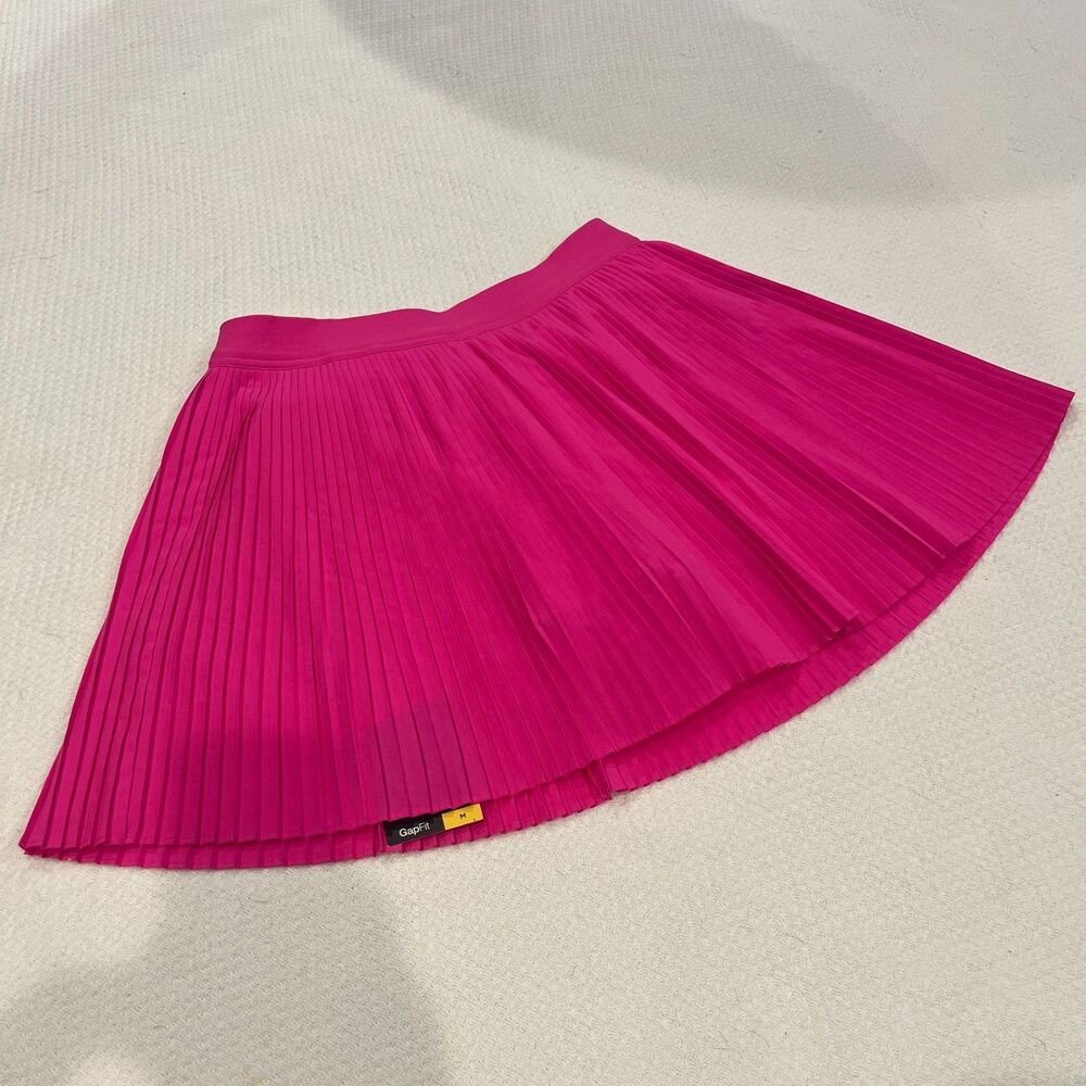 GapFit Pleated Skort